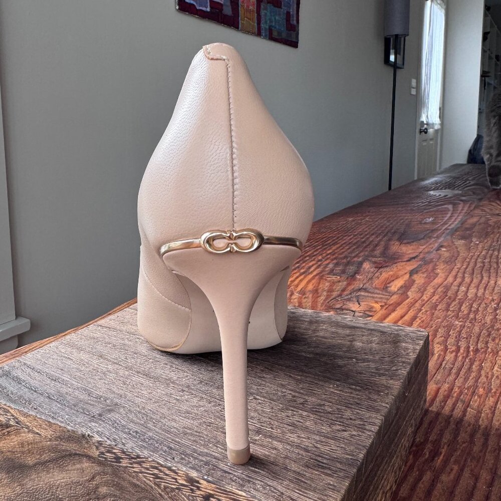 Coach Beechwood 8.5 Wiley Leather Pump (brand new)